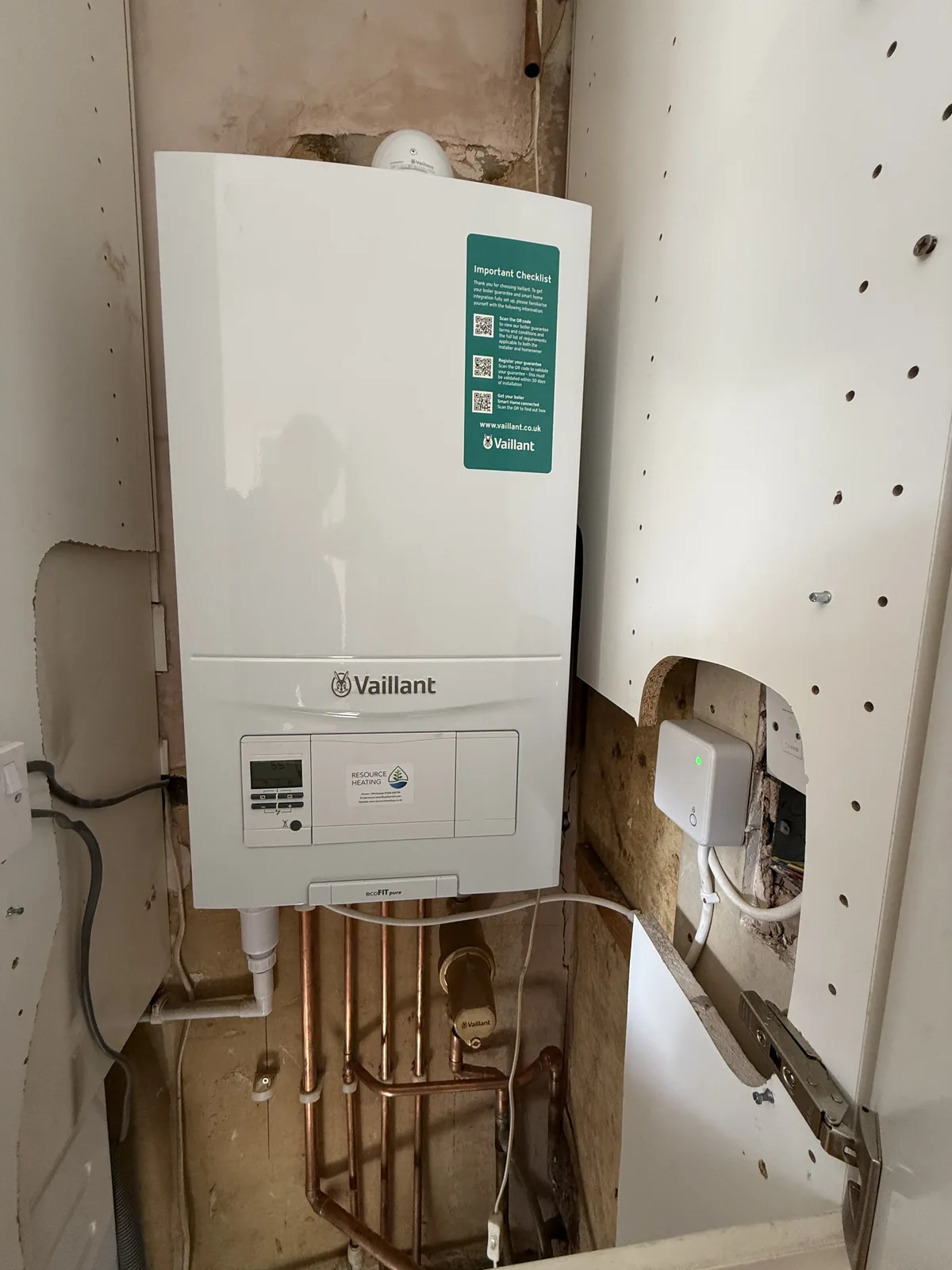 Vaillant ecoFIT combi boiler installed with new copper pipework